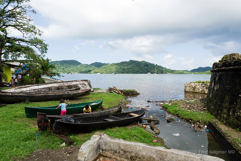 20101204_114447 D3S.jpg - The harbor at Portobelo is amazingly protected